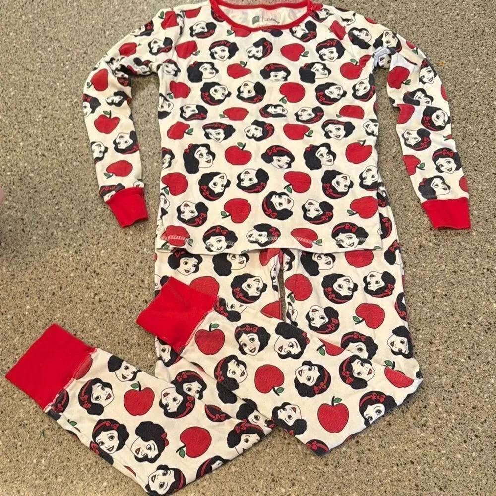 DISNEY X GAP Snow White Apple Pajama Set